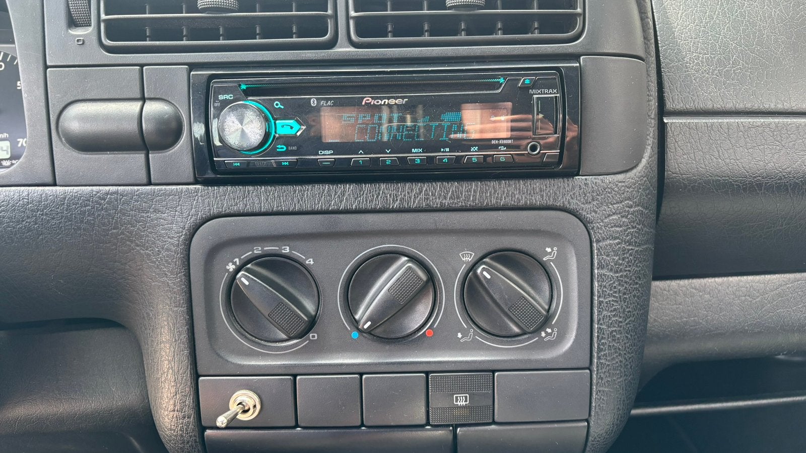Foto 17 van VW Golf 3 GTI 2.0 8V ADY | NAP | APK 08-2027