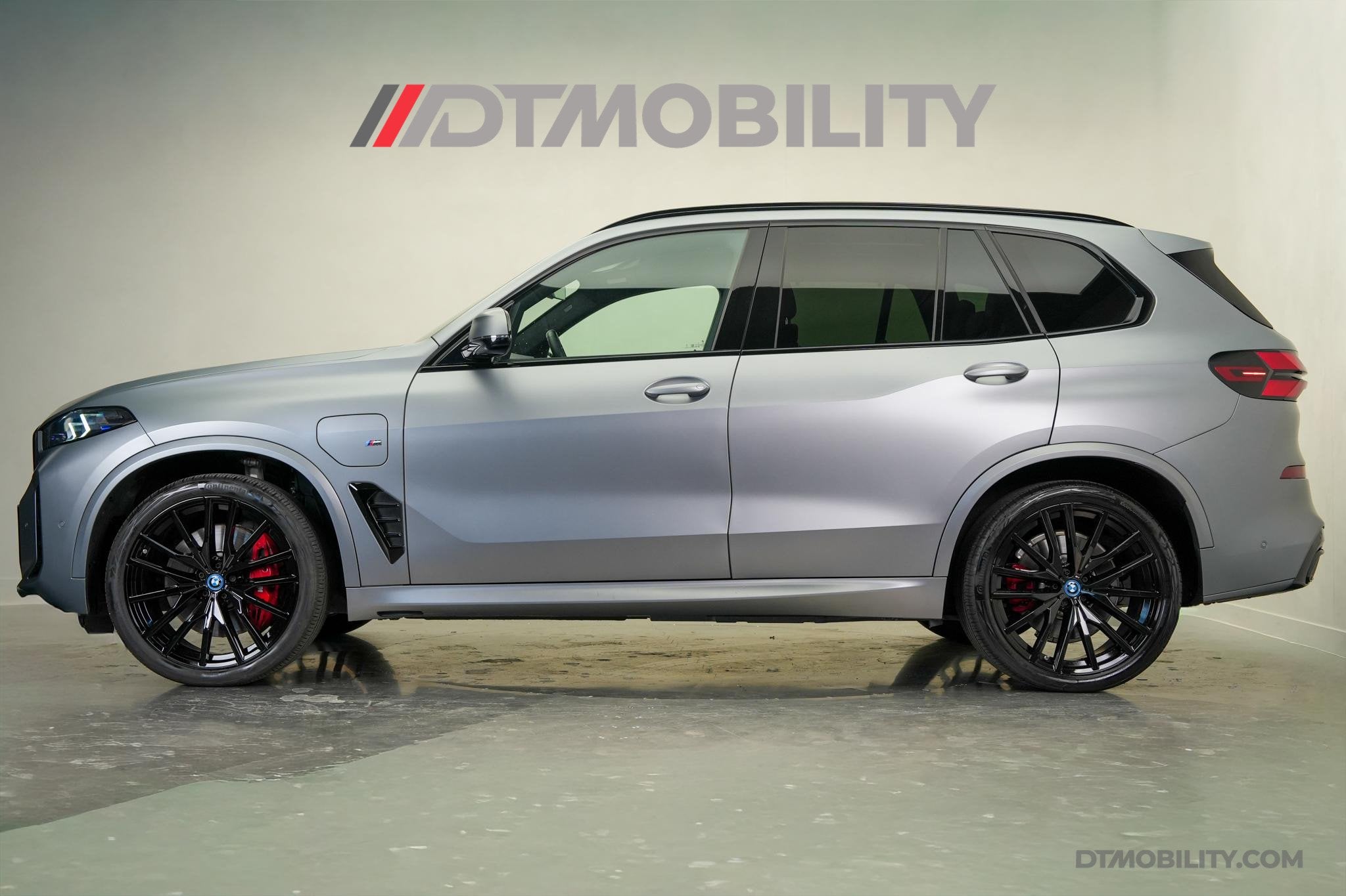 BMW X5 xDrive50e High Executive M-Sport | Glow | Skylounge |, Auto's, Stof, Gebruikt, 2395 kg, Plug-in hybride