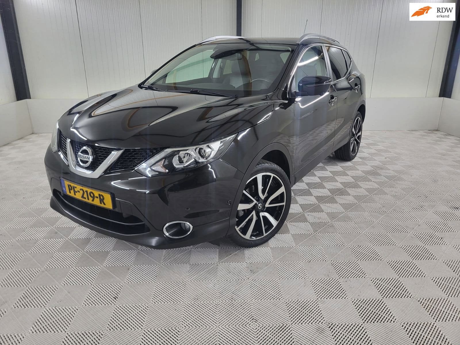 Nissan Qashqai 1.2 Tekna, Panodak, Camera, Leer, Auto's, Voorwielaandrijving, Dealer onderhouden, Gebruikt, 4 cilinders