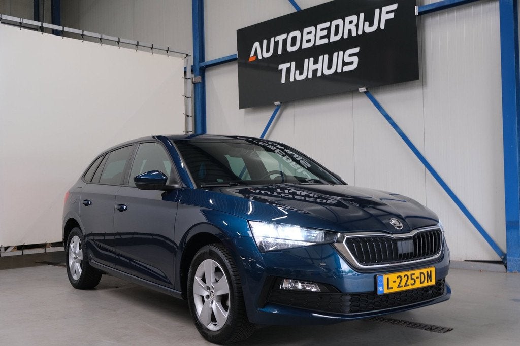 Skoda Scala 1.0 TSI Sport Business - N.A.P. Airco, Cruise, C, Auto's, Skoda, Scala, Gebruikt, Euro 6, Blauw