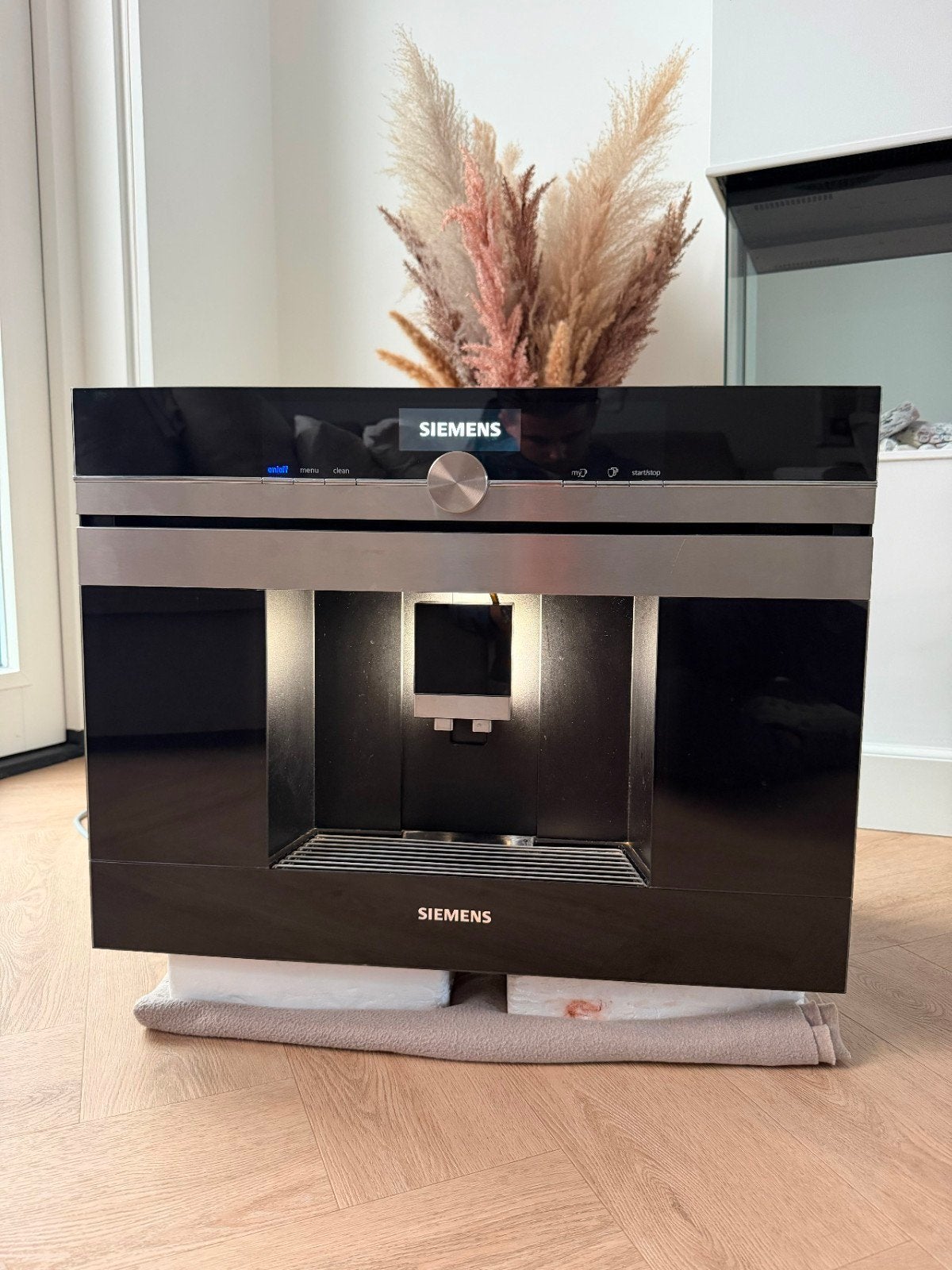 Luxe Siemens iq700 inbouw koffiemachine, Ophalen, 10 kopjes of meer, Koffiemachine, Zo goed als nieuw