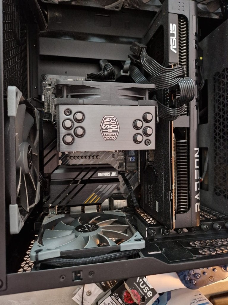 AM4 upgrade set - AMD 5700X + ASUS TUF Gaming B550-PLUS, Computers en Software, Desktop Pc's, Ophalen, Zelf gebouwde pc, Zo goed als nieuw
