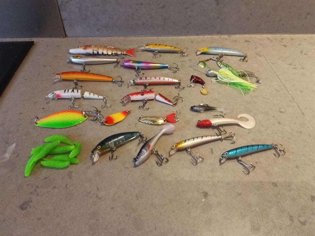 Kunstaas vissen met viskoffer.bieden, Ophalen of Verzenden, Zo goed als nieuw, Complete set