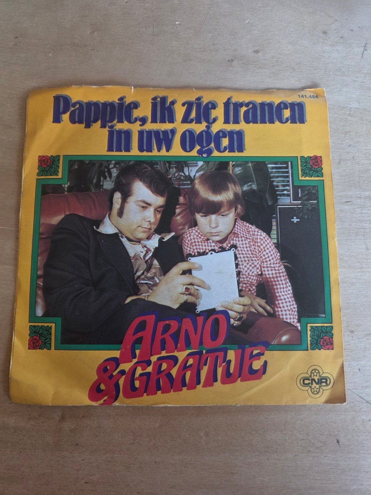 Arno & Gratje - pappie, ik zie tranen in uw ogen, Cd's en Dvd's, Vinyl Singles, Gebruikt, 7 inch, Ophalen of Verzenden, Fotohoes