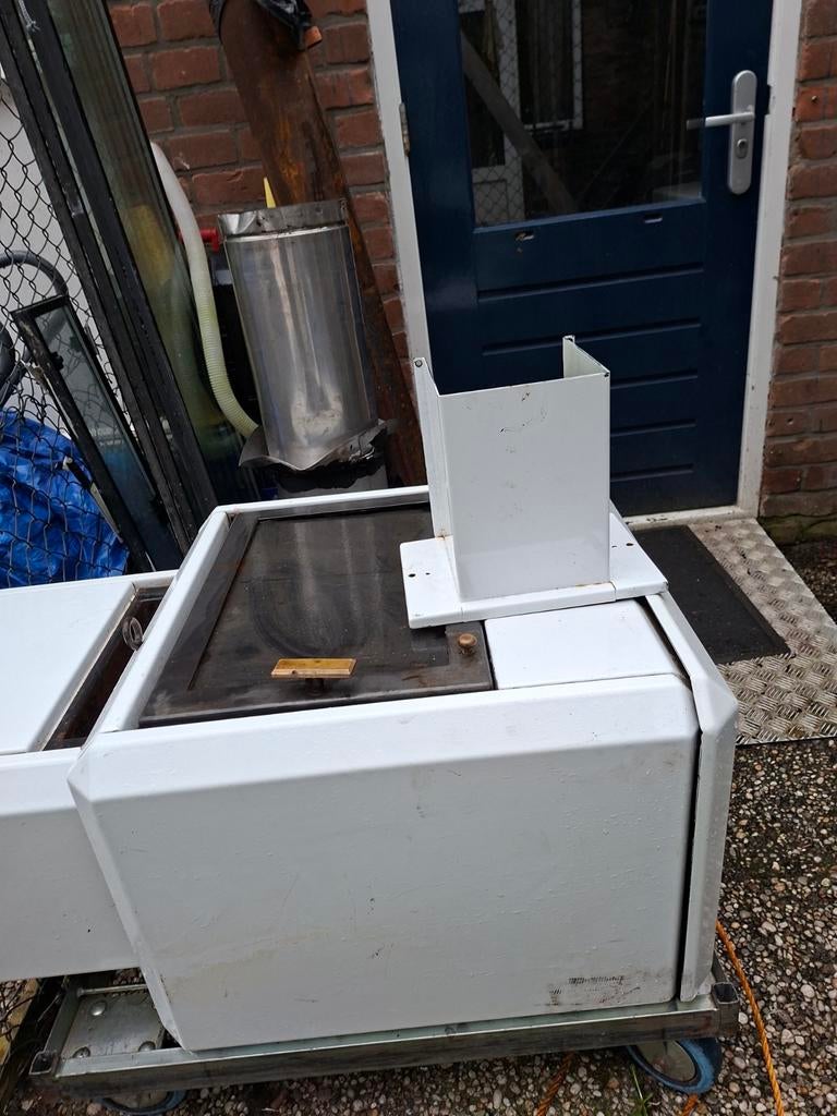 Witte design houtkachel met dubbelwandige pijpen en koof, Gebruikt, Houtkachel, Ophalen of Verzenden, Vrijstaand