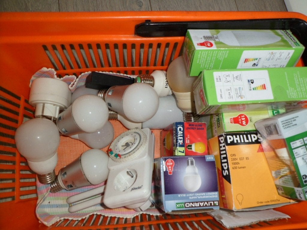 Partij lampen & Tijdschakelaar, Dimmer, Ophalen of Verzenden, Zo goed als nieuw, E27 (groot), Led-lamp
