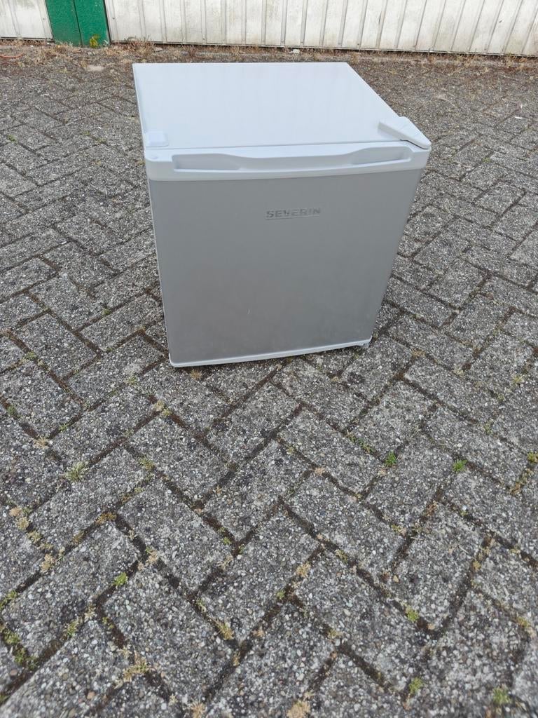 Severin KB8874 Opzet koelkast zilver 46L A++ klasse ZGAN., Ophalen, Zo goed als nieuw, Koelbox, Elektrisch