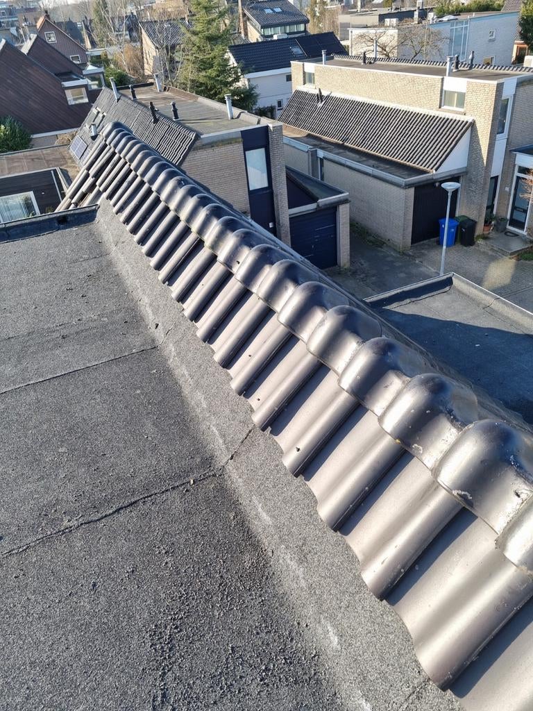 Nok vorsten dakpannen onderhoud, Ophalen, Steen of Klei, Zo goed als nieuw, 15 m² of meer