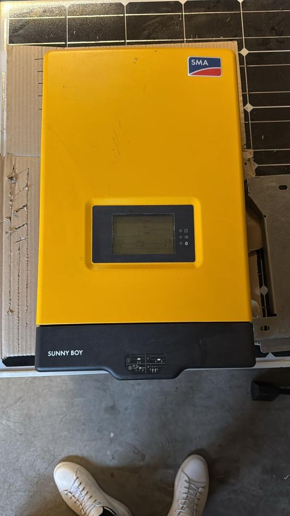 SMA sunny boy 2500W omvormer, Ophalen of Verzenden, Gebruikt, Overige typen, 200 wattpiek of meer