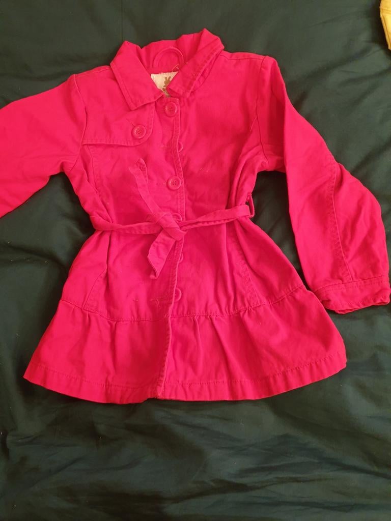Benetton jas trenshcoat rood 98 /104 jas, Ophalen of Verzenden, Zo goed als nieuw, Meisje, Jas