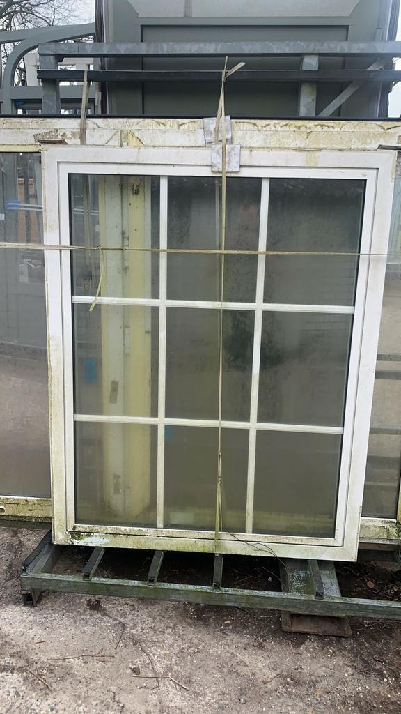(127) Nieuw aluminium raamkozijn draai/kiep, Doe-het-zelf en Verbouw, Kozijnen en Schuifpuien, Raamkozijn, 150 tot 225 cm, Inclusief glas