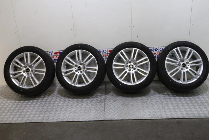 Sportvelgenset + banden van een Mini Countryman (Countryman, 12 maanden garantie, Gebruikt, -, -