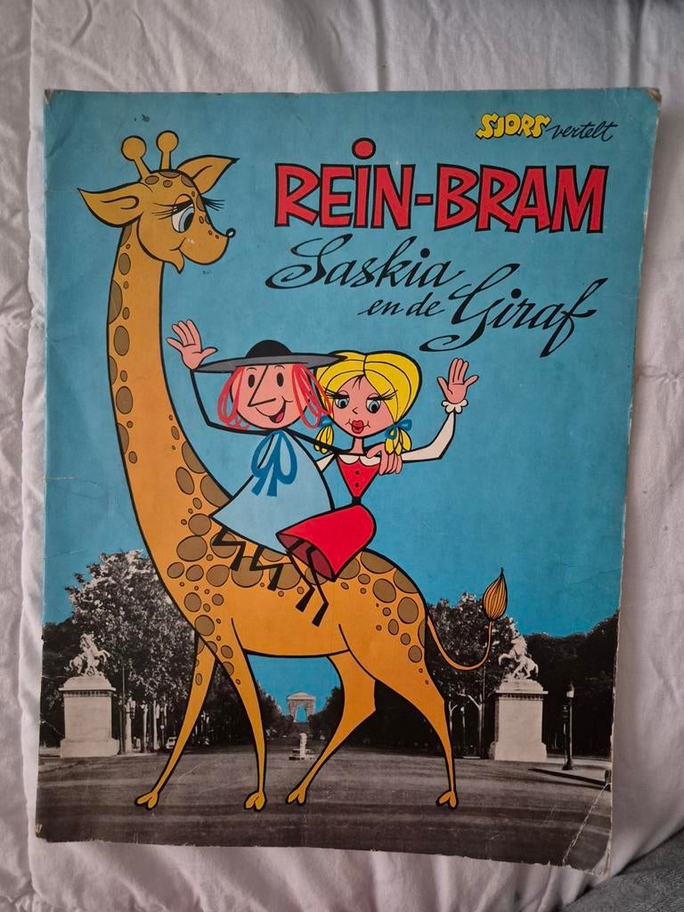 Rein Bram Saskia en de Giraf - Vintage Stripboek, Boeken, Kinderboeken | Jeugd | onder 10 jaar, Ophalen of Verzenden, Gelezen