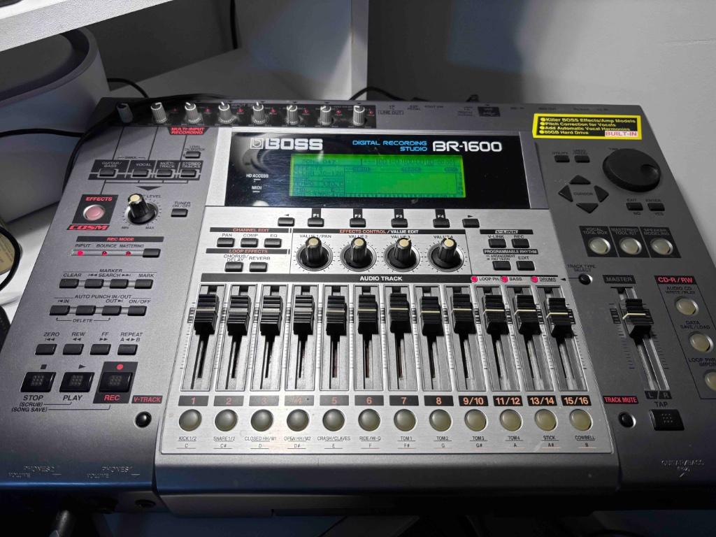 BOSS BR-1600CD Digitale 16 sporen recorder, Ophalen, Gebruikt, 10 tot 20 kanalen, Microfooningang