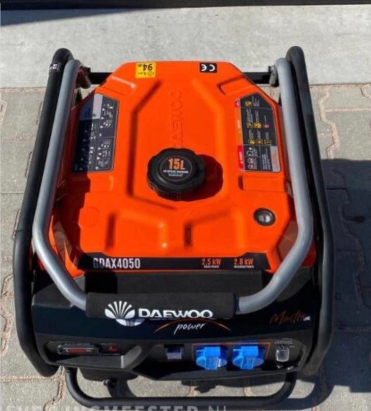 Benzine stroomgenerator Daewoo , GDAX4050, bouwjaar 2023, Ophalen of Verzenden, Zo goed als nieuw, Benzine