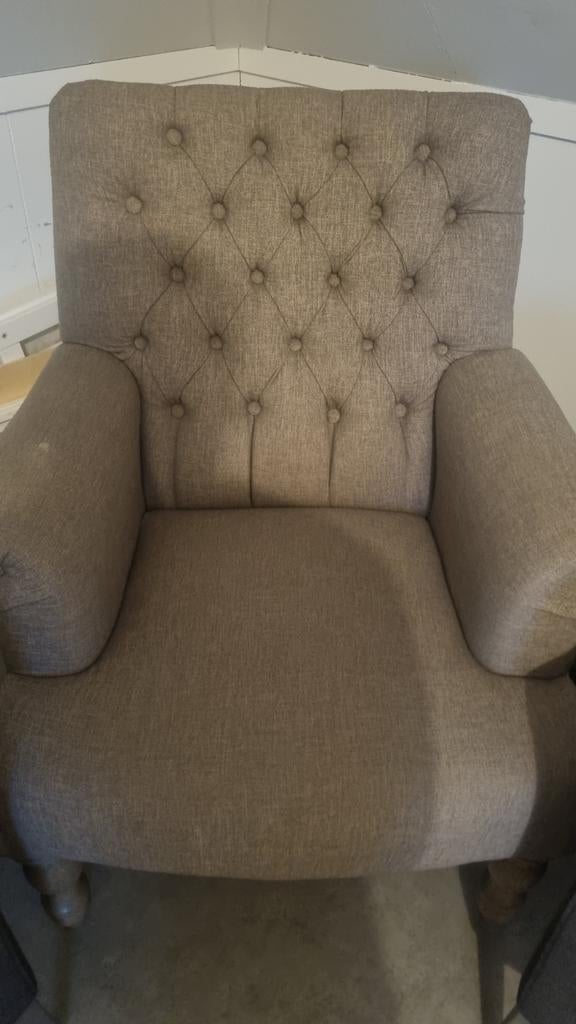 Stijlvolle grijze fauteuil van Richmond Interiors, Huis en Inrichting, Fauteuils, Ophalen, 75 tot 100 cm, Stof, Gebruikt
