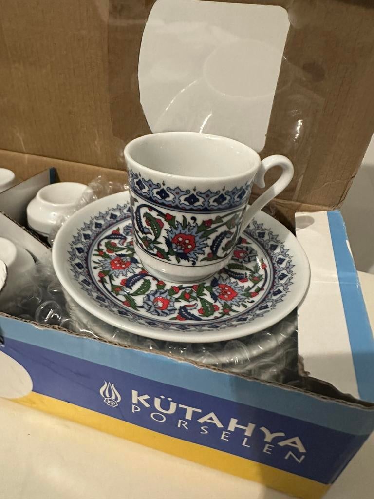 Kütahya Porselen Turkse koffiekopjes set – nieuw – 6 stuks, Ophalen of Verzenden, Zo goed als nieuw, Overige stijlen, Kop(pen) en/of Schotel(s)