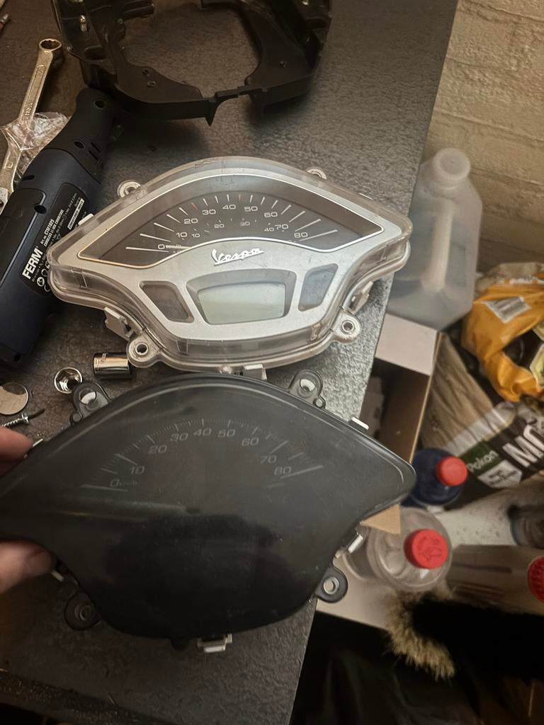 Vespa Sprint/Primavera Kilometer Teller, Fietsen en Brommers, Brommeronderdelen | Scooters, Ophalen of Verzenden, Gebruikt, Overige typen