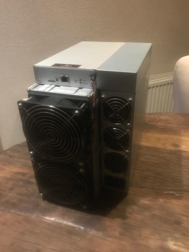 Bitmain Antminer S19 Pro 110TH - 3250W Bitcoin Crypto Miner, Computers en Software, Servers, Bitmain/MineTheCoinz, Ophalen of Verzenden