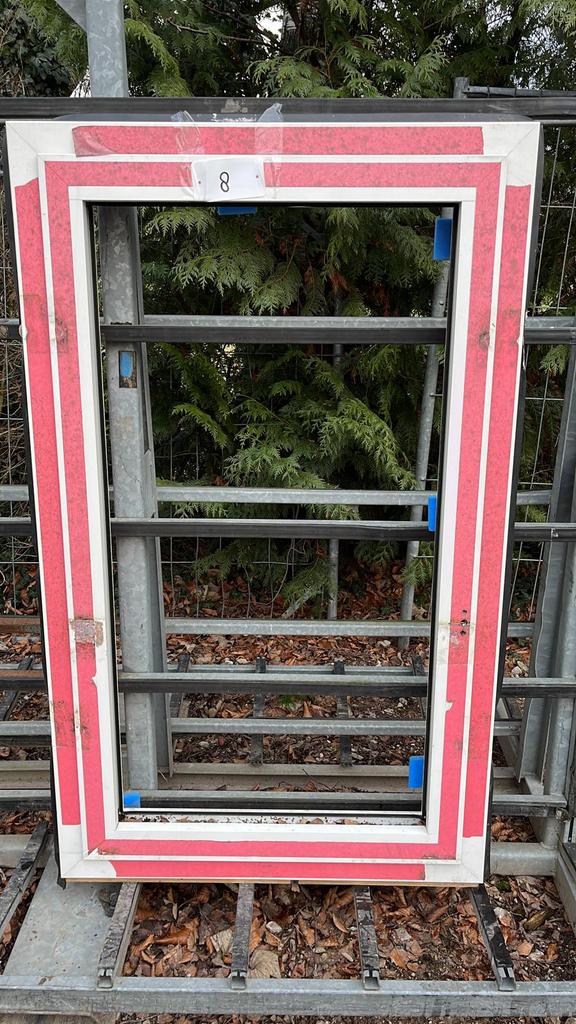 (8) Nieuw aluminium raamkozijn draai kiep binnenuit plaatsen, Doe-het-zelf en Verbouw, Kozijnen en Schuifpuien, Raamkozijn, 75 tot 150 cm