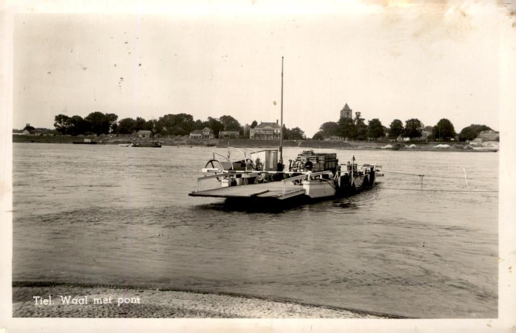 Tiel Waal met Pont # 21, Ophalen of Verzenden, 1940 tot 1960, Ongelopen, Gelderland