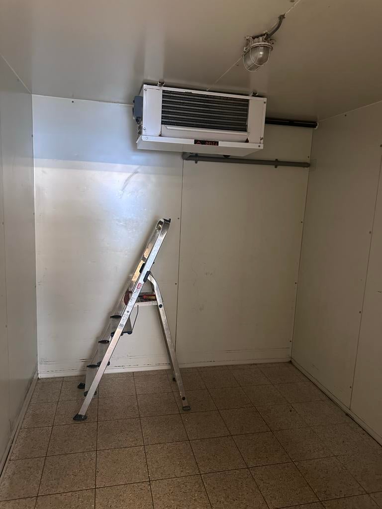 Koelcel - 256x316x240 cm, Ophalen, Gebruikt