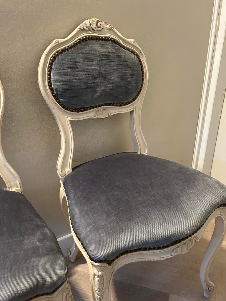 Frans antiek klein stoeltje, Antiek en Kunst, Antiek | Meubels | Stoelen en Banken, Ophalen of Verzenden