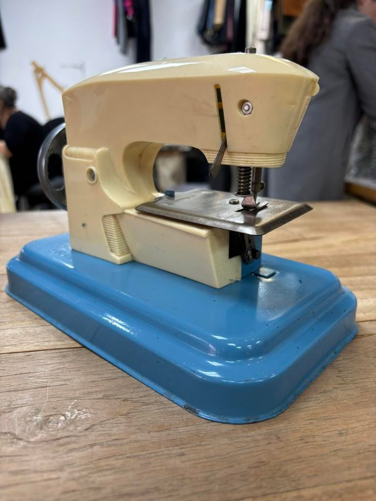 Franse SGDG speelgoed naaimachine, Ophalen of Verzenden