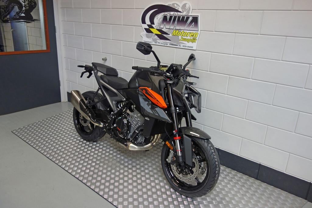 KTM 990 DUKE, 2 cilinders, KTM, Motorrijbewijs A, Bedrijf