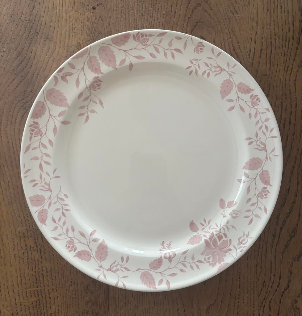 Bord 28cm Royal Boch Fleurs Rouges, Huis en Inrichting, Keuken | Servies, Bord(en), Overige stijlen, Aardewerk, Ophalen of Verzenden