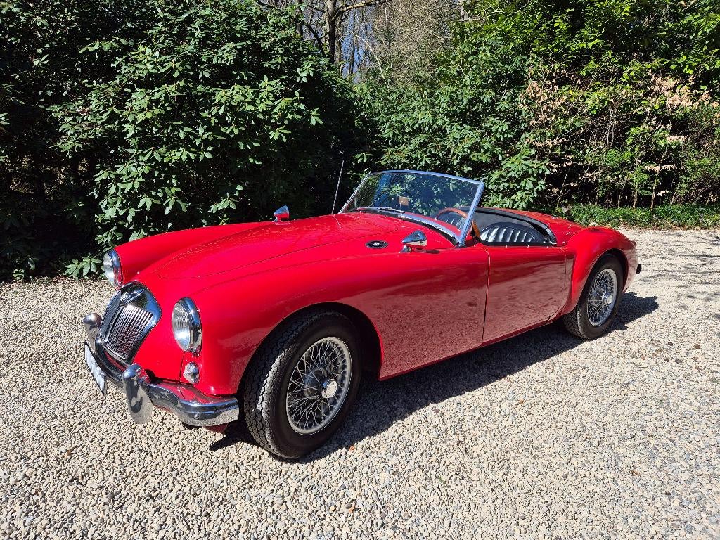 MG MGA 1500 1958 Rood, Auto's, MG, Achterwielaandrijving, 1489 cc, Zwart, 4 cilinders