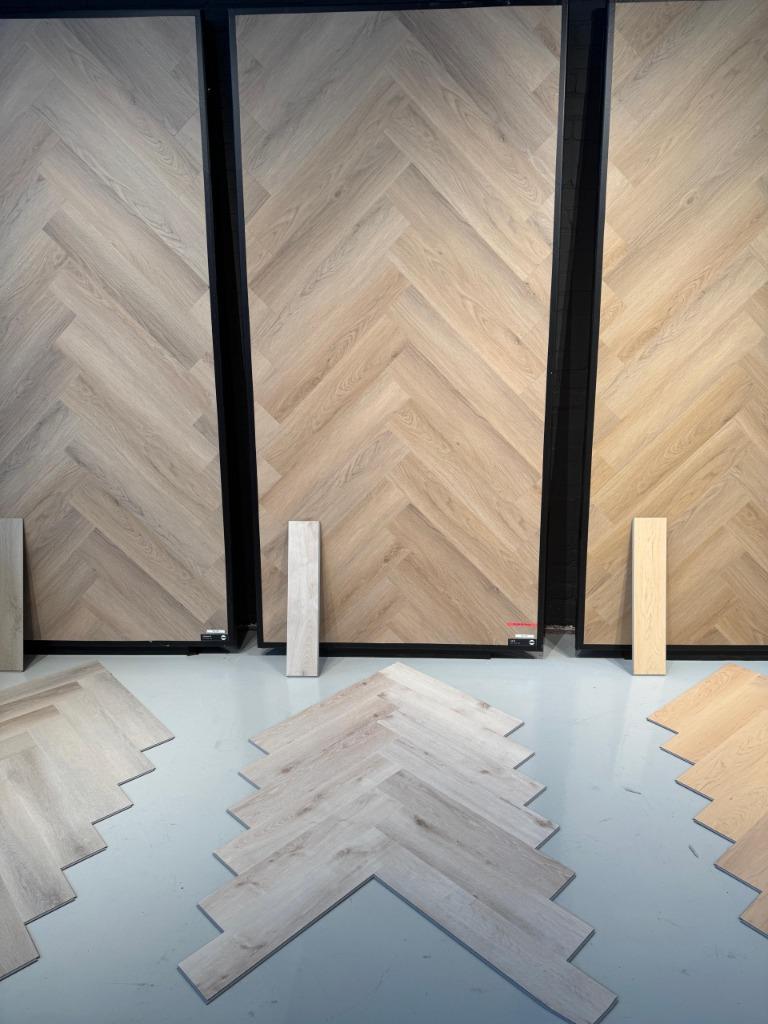 Direct ophalen | PVC klik visgraat pallets | Actie | Utrecht, Doe-het-zelf en Verbouw, 50 tot 150 cm, 4131 NH, Nieuw, Info@ivloer.nl
