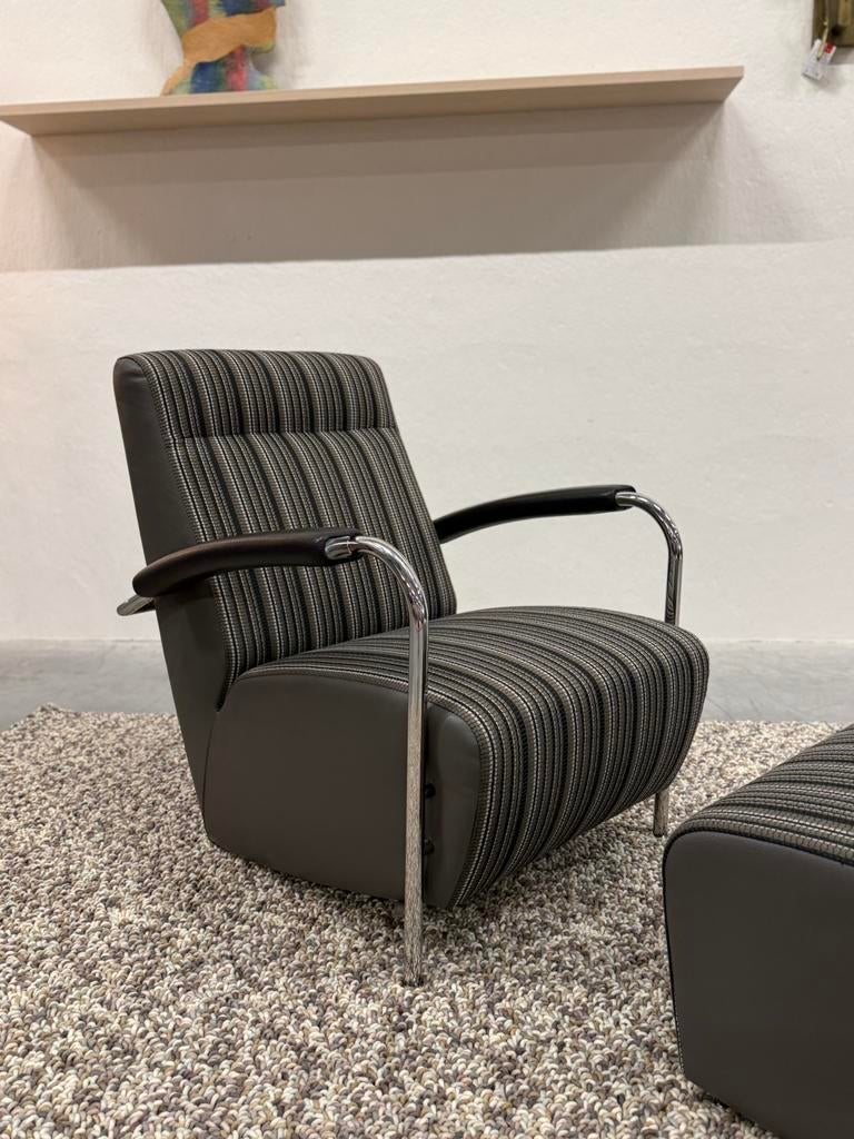 Nieuwstaat Leolux Scylla Fauteuil Hoog met poef, Huis en Inrichting, Fauteuils, Leolux, Nieuw, 75 tot 100 cm, Ophalen of Verzenden