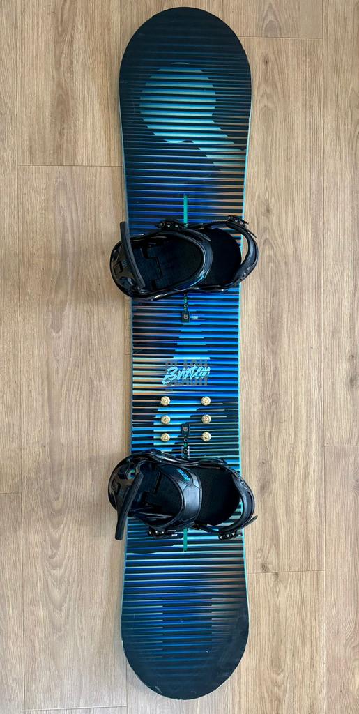 Snowboard Burton Clash 151 met bindingen Burton Freestyle M, Ophalen of Verzenden, Gebruikt, Board