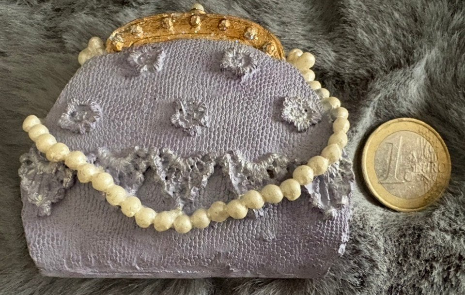 Decoratieve handtas met parels en kroon, Ophalen of Verzenden, Zo goed als nieuw