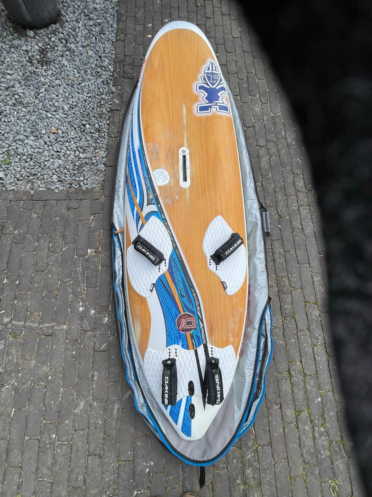 Starboar Futura 111 wood met vin en boardbag, Gebruikt, Minder dan 250 cm, Met vin(nen), Plank