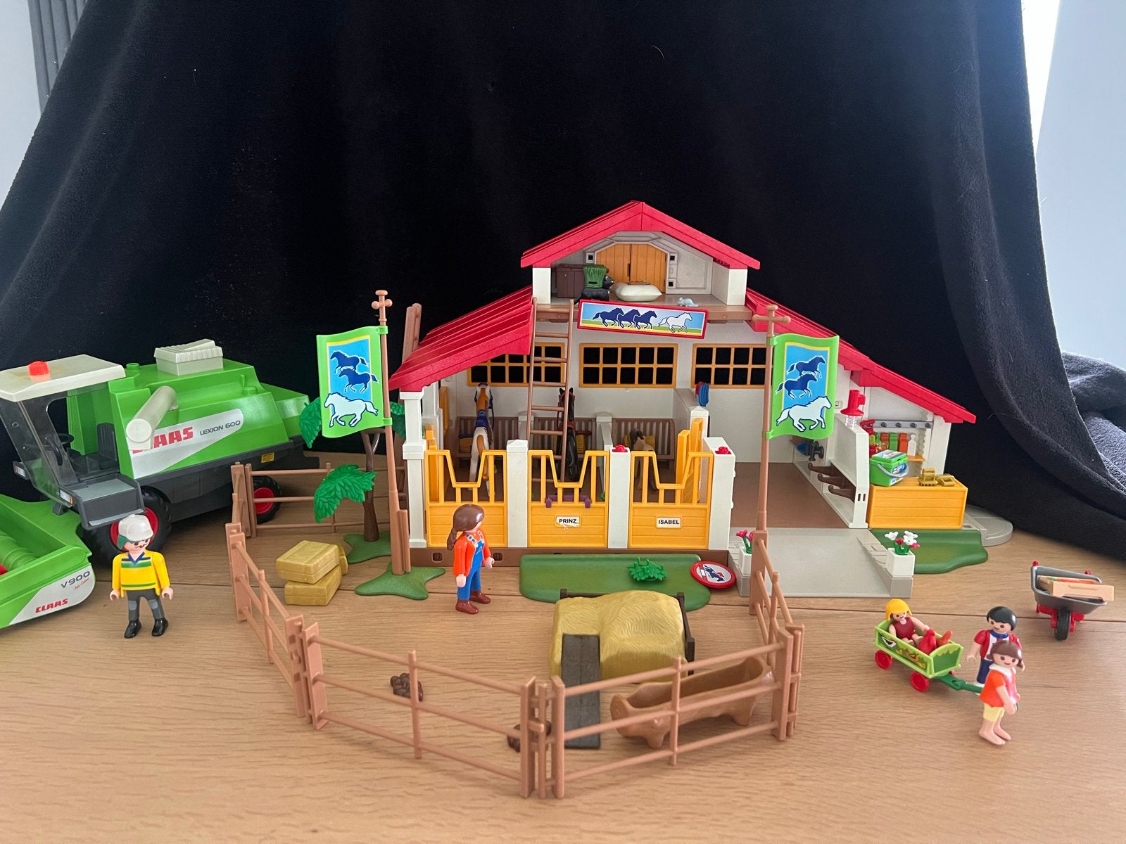 Playmobil Boerderij Paardenstal veel extra hakselaar huifkar, Gebouw, Complete set, Ophalen of Verzenden, Zo goed als nieuw
