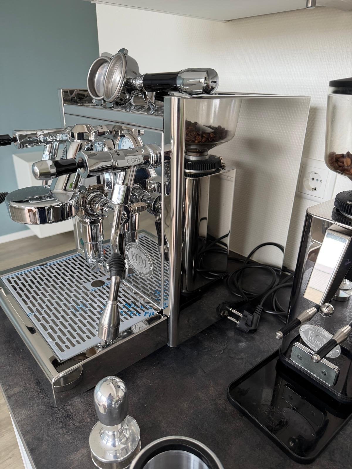 ECM Mechanika V Slim Espresso Machine met ECM C-Manuele 64, Afneembaar waterreservoir, Espresso apparaat, Zo goed als nieuw, 2 tot 4 kopjes
