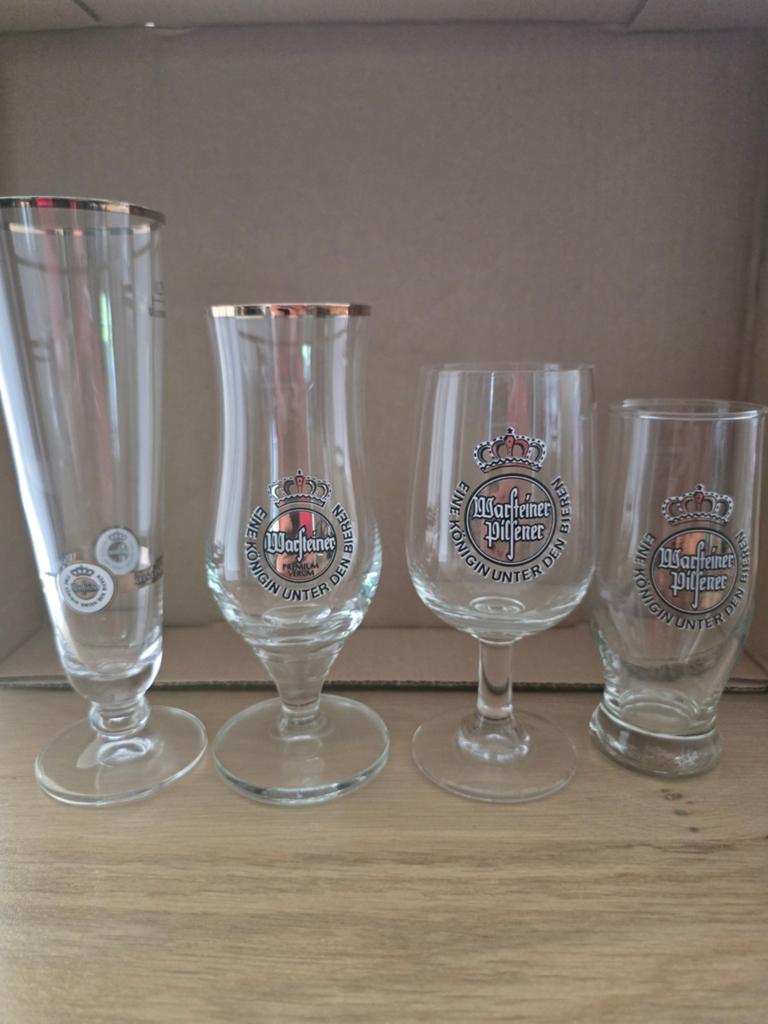 Warsteiner 4 verschillende bierglazen., Verzamelen, Glas en Borrelglaasjes, Ophalen, Zo goed als nieuw, Bierglas