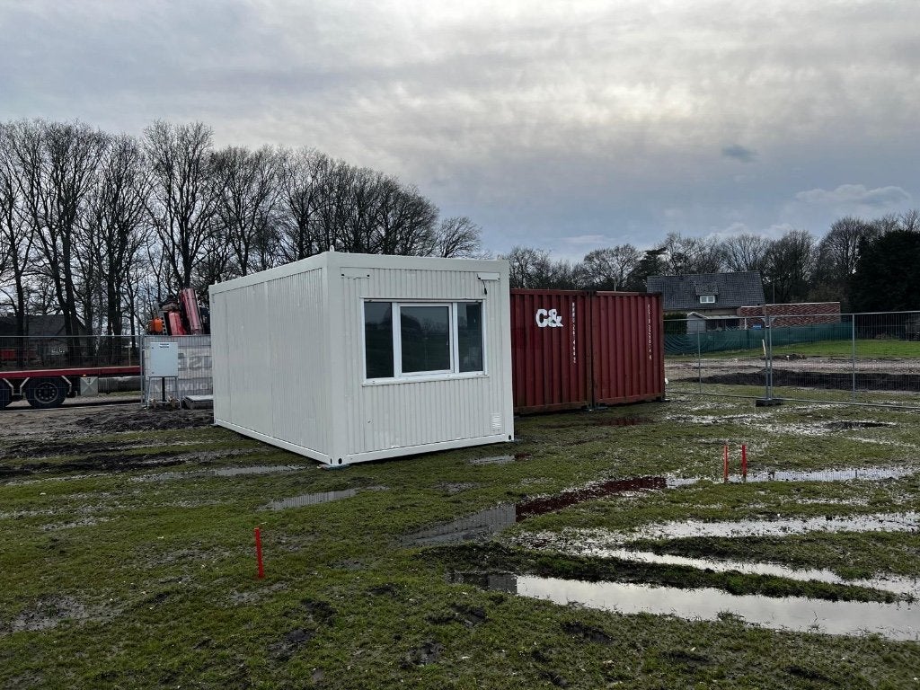 Zeer nette kantoorunit of slaapkamerunit 2,5 x 6mtr, Ophalen of Verzenden