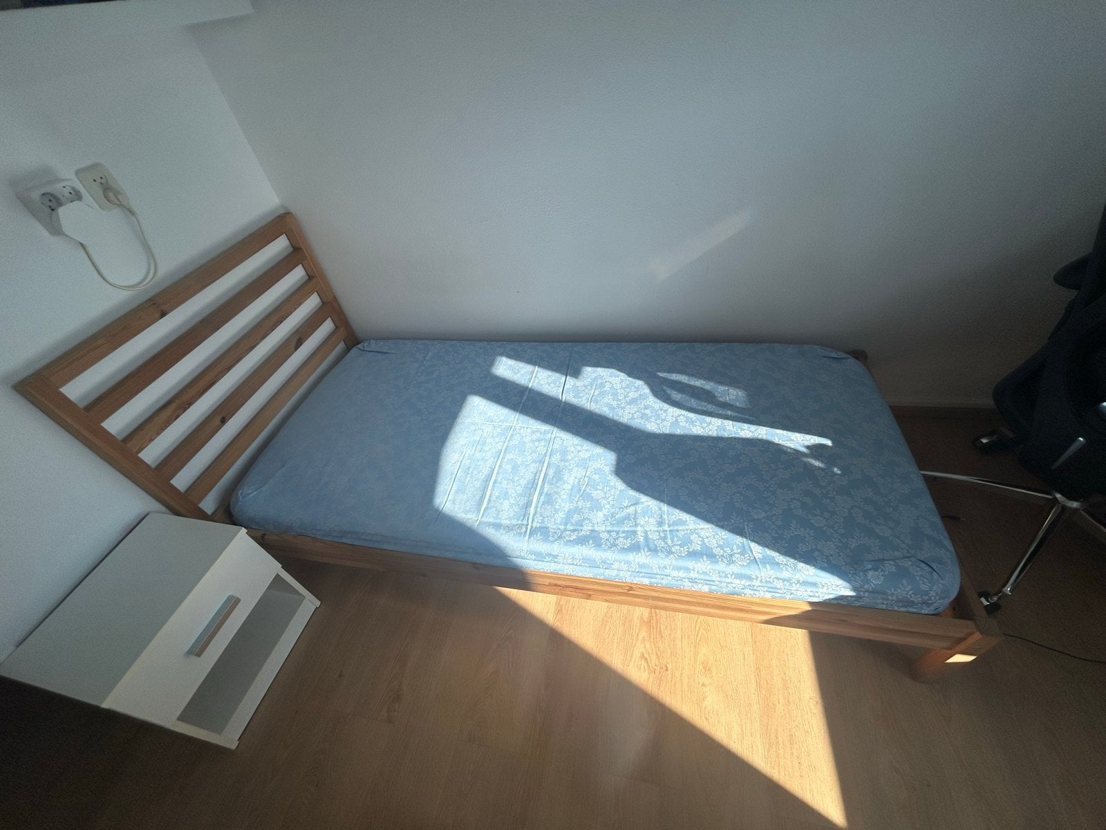 Houten eenpersoonsbed 90x200 met nieuw matras, Ophalen, 90 cm, Eenpersoons, Zo goed als nieuw