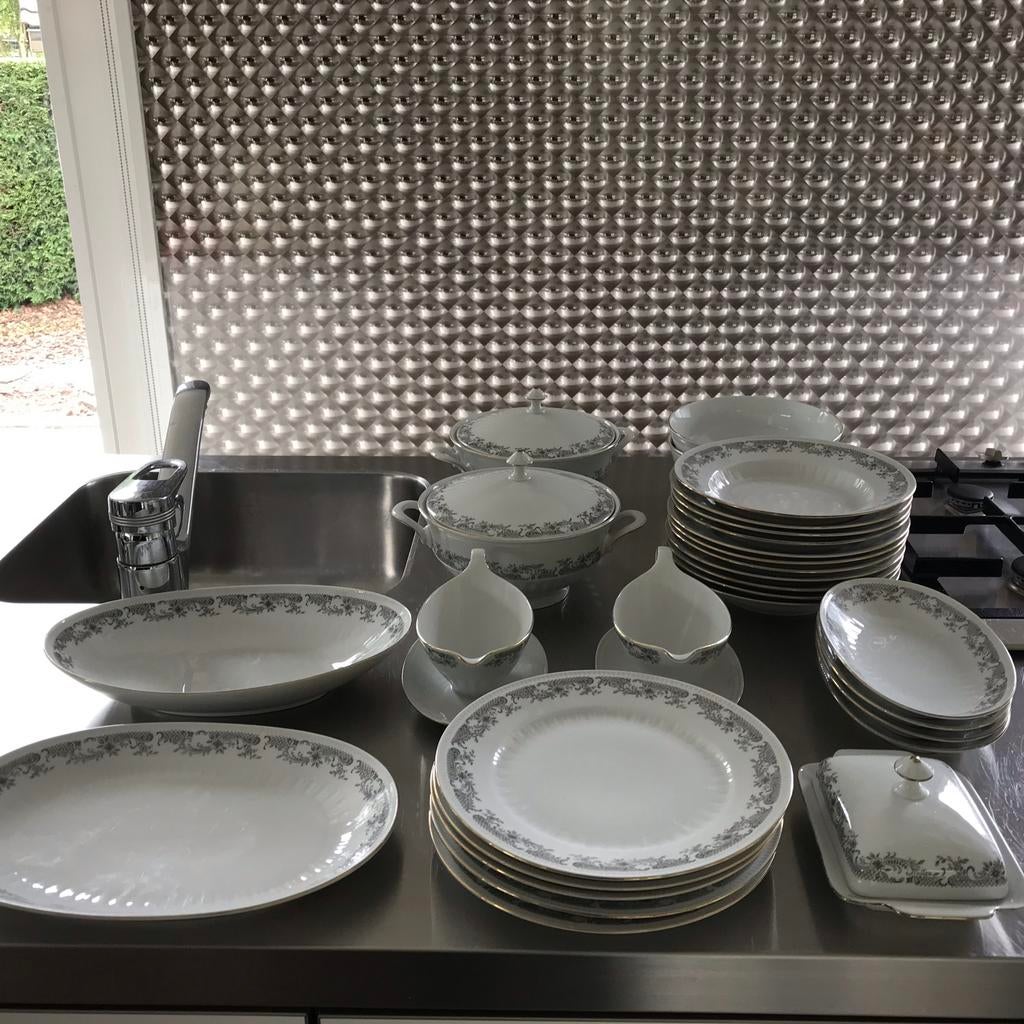 Antiek Bareuther Waldsassan Bavaria Servies- 100 Jaar, Huis en Inrichting, Keuken | Servies, Ophalen of Verzenden, Zo goed als nieuw