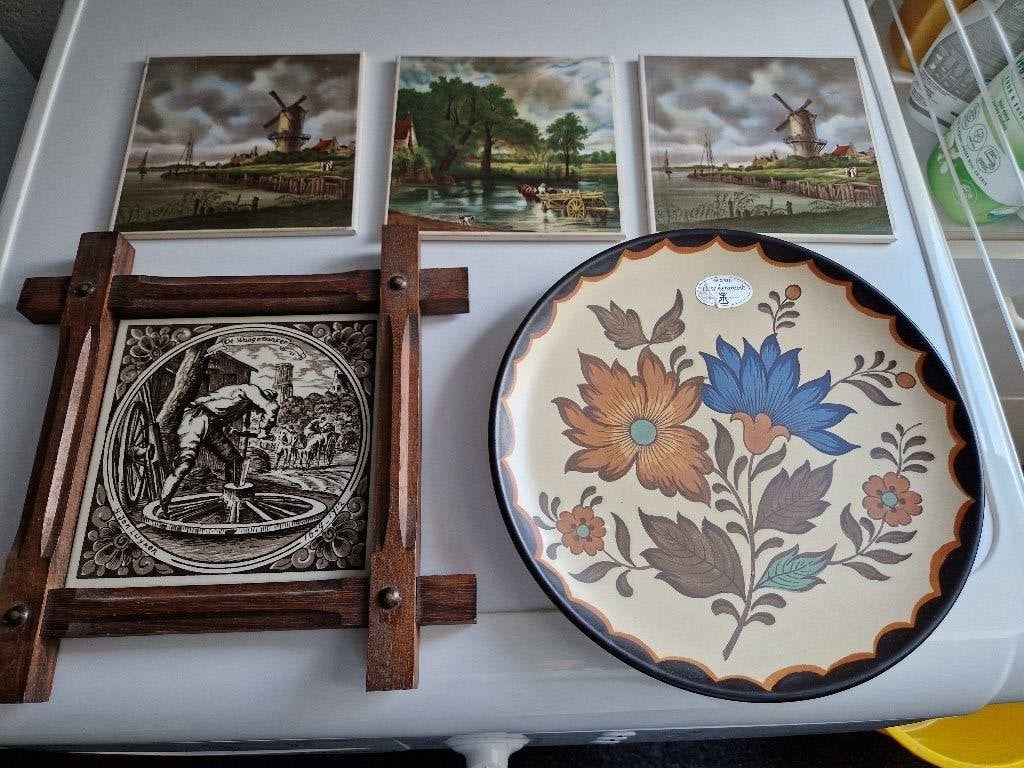 tegeltjes en plateel bord, Ophalen