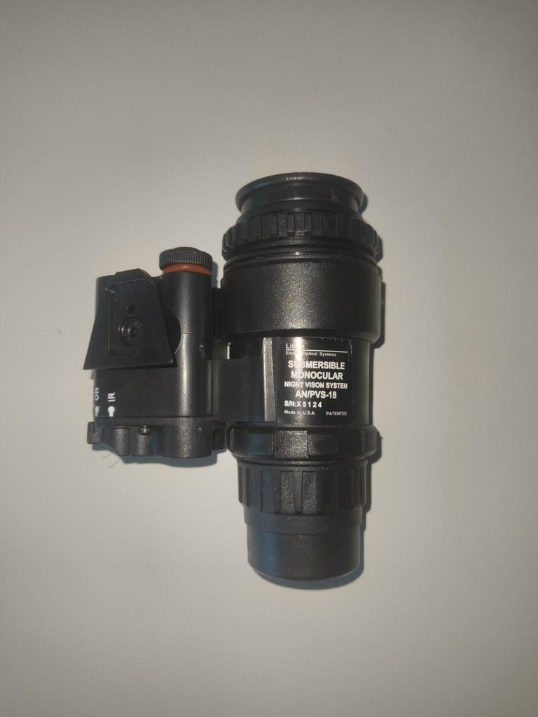 Single Lens Night Vision Model - Airsoft & Cosplay, Ophalen, Zo goed als nieuw