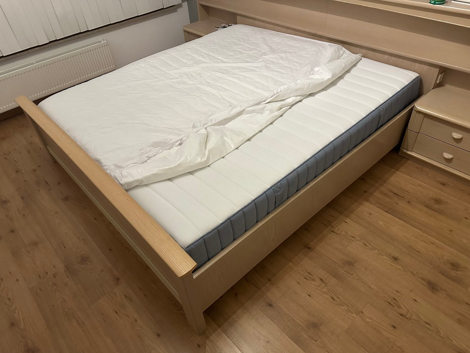 IKEA Valevåg Firm Matras / Mattress 180x200, Ophalen of Verzenden, Zo goed als nieuw