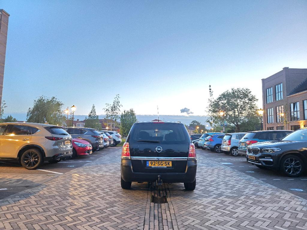 Opel Zafira 2006 1.6 benzine 7 Persoons APK 2027!, 4 cilinders, 7 stoelen, Origineel Nederlands, Euro 4