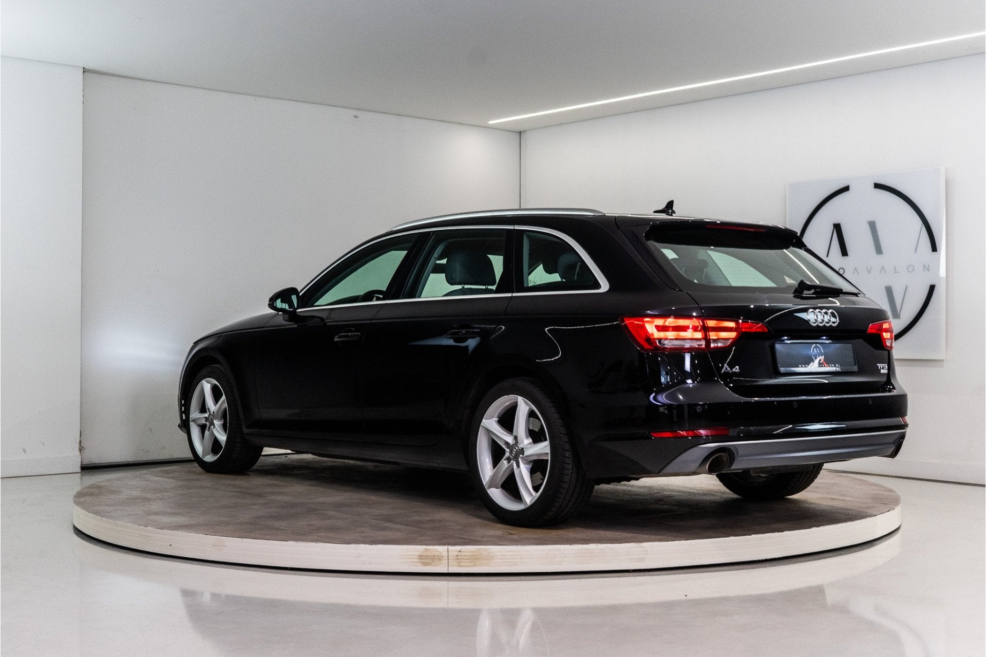 Audi A4 Avant 2.0 TFSI MHEV Design Pro Line Plus 191PK | Vir, Auto's, 12 maanden, Gebruikt, Euro 6, 4 cilinders