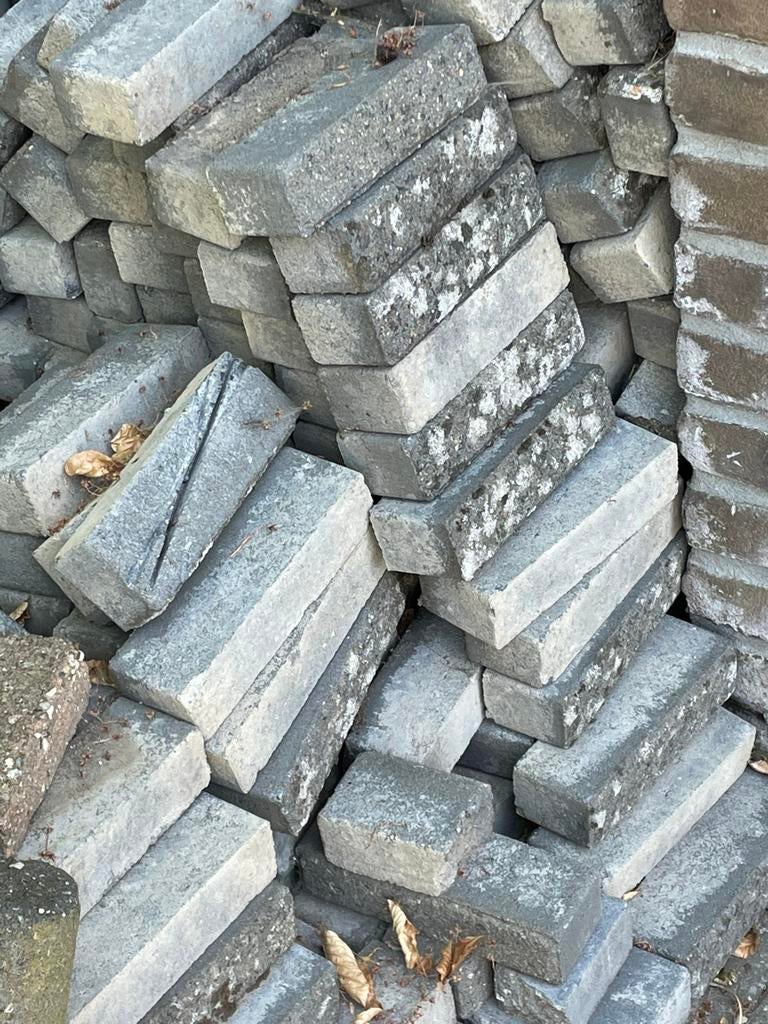 Gratis partij grijze klinker, Gebruikt, Klinkers, Beton, 5 tot 10 m²