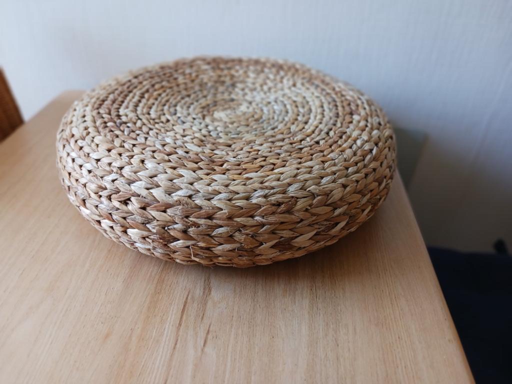 Alseda voetenbank, tafeltje, Huis en Inrichting, Ophalen of Verzenden, Rond, Minder dan 50 cm, 50 tot 75 cm