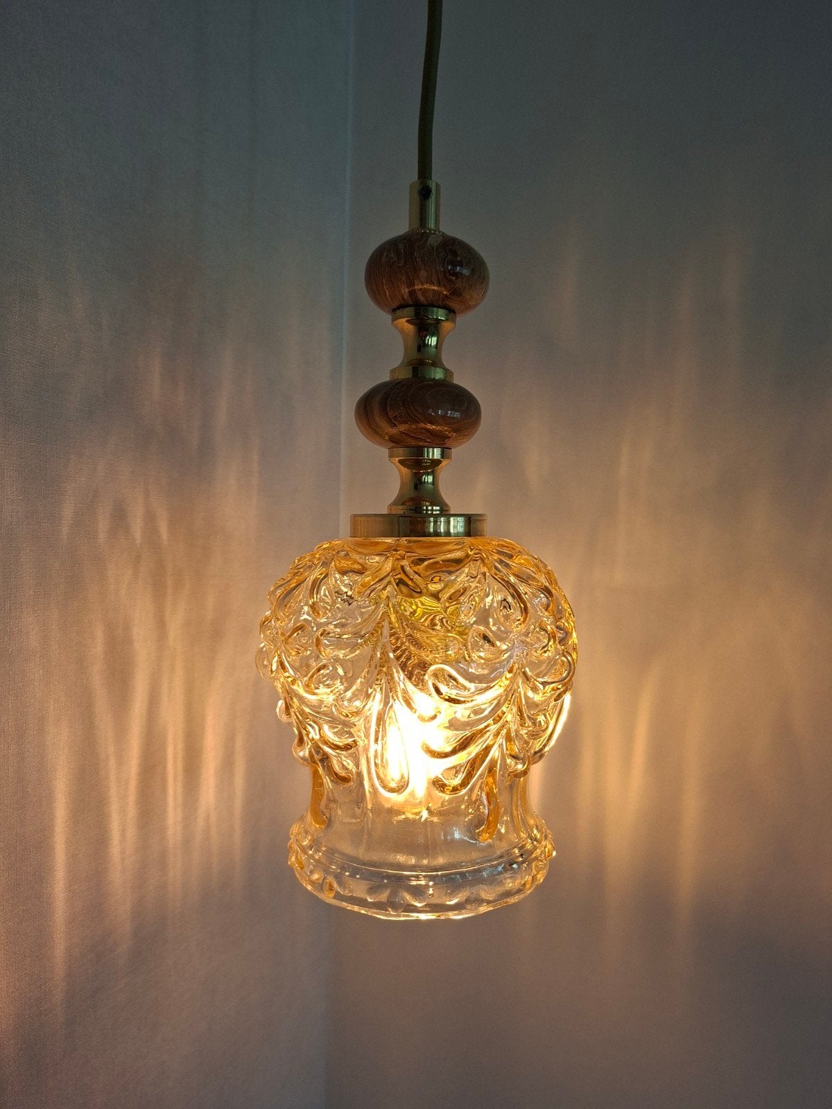 Unieke vintage glazen hanglamp – messing/amber/bruin, Gebruikt, Vintage, Glas, E27 (groot)